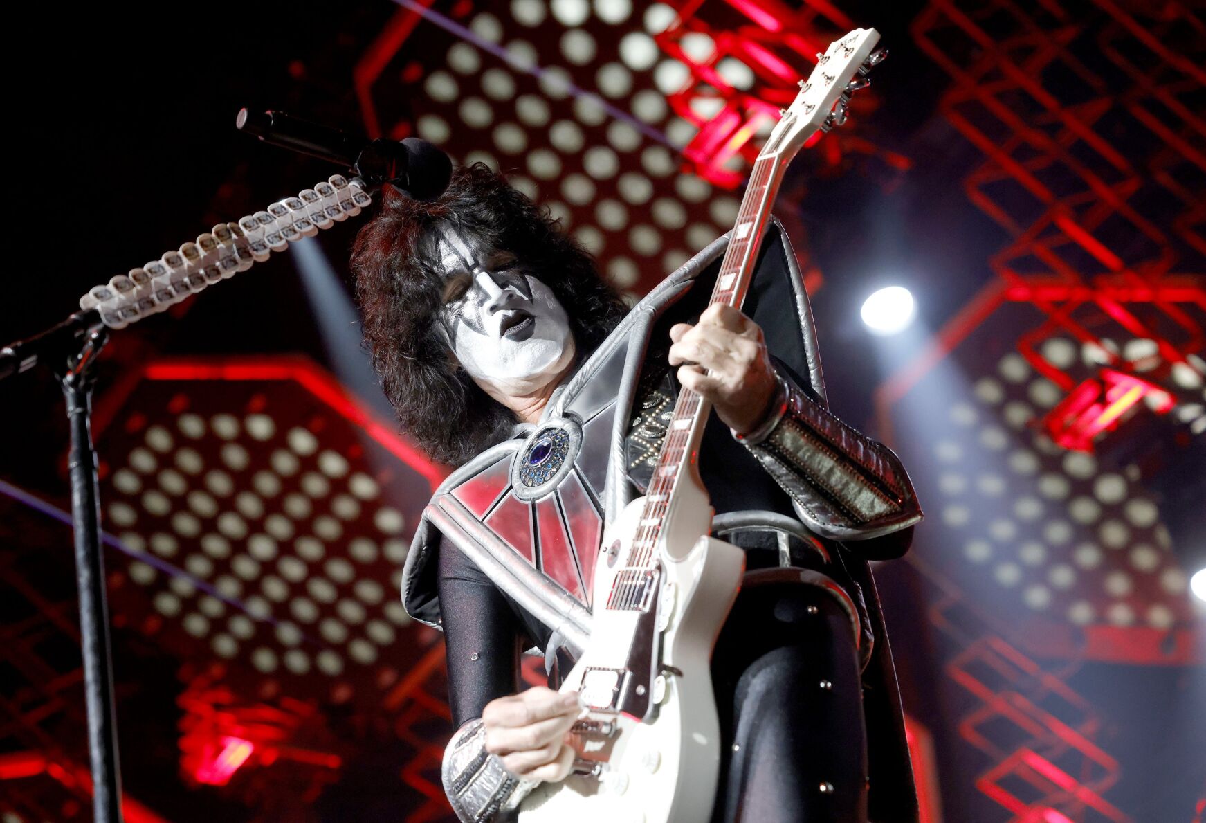 KISS